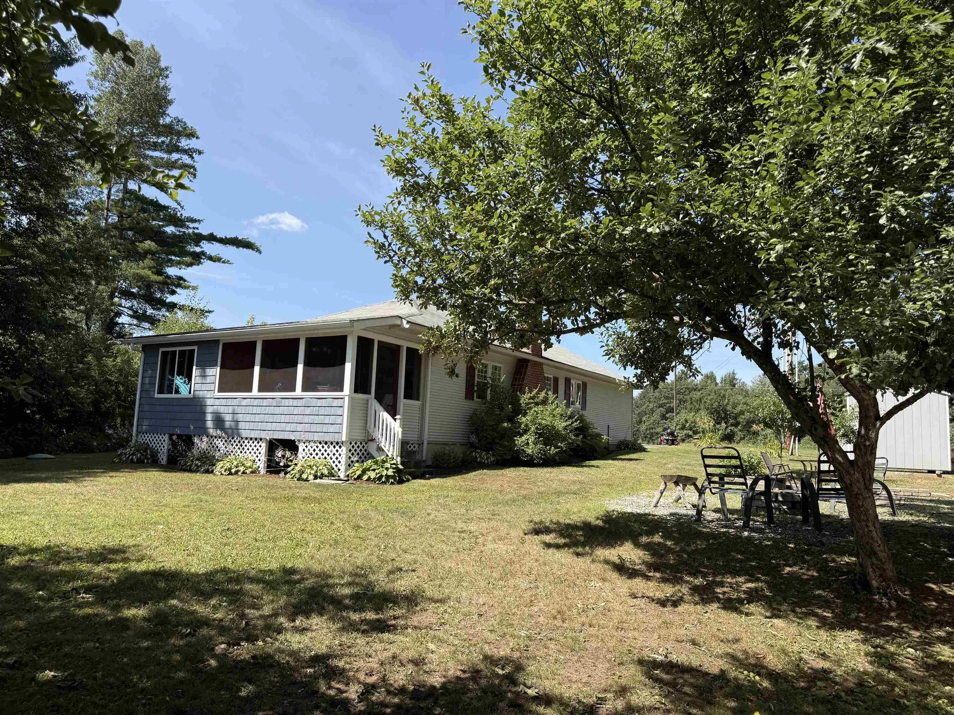 422 Billings Point Newport City VT 05855