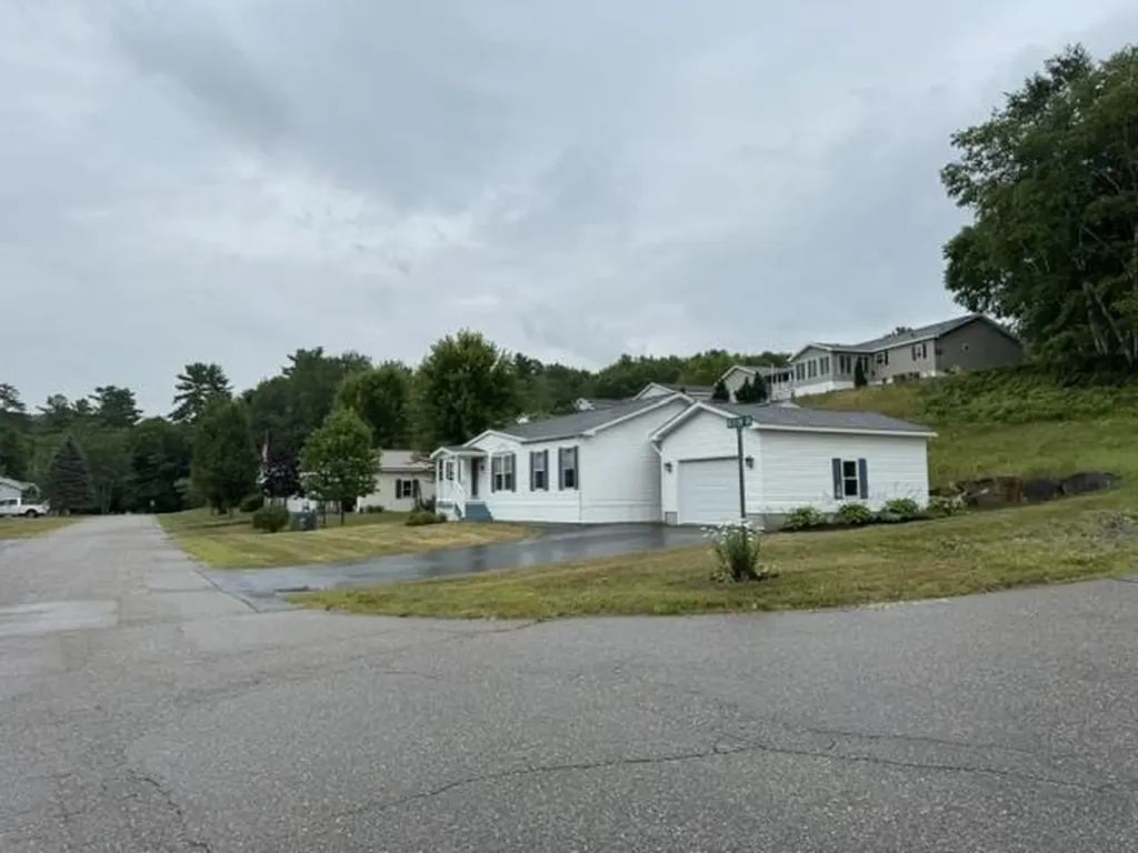 637 Benton Drive Laconia NH 03264
