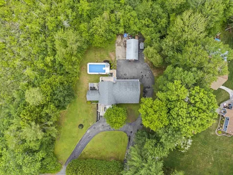 19 North Road North Hampton NH 03862