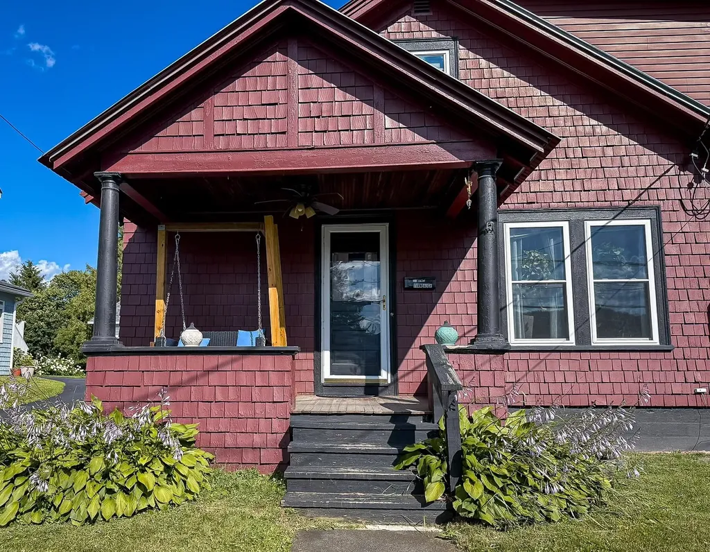 340 Pleasant Street St. Johnsbury VT 05819