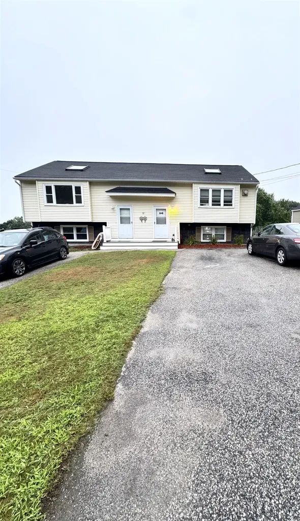 72 Derryfield Road Derry NH 03038