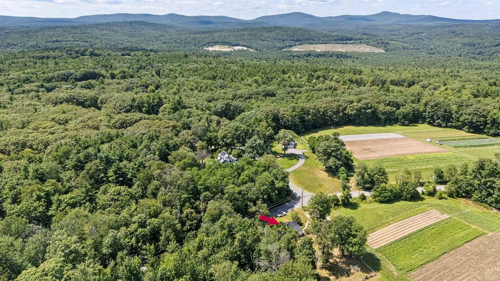 592 Abbot Hill Road Wilton NH 03086