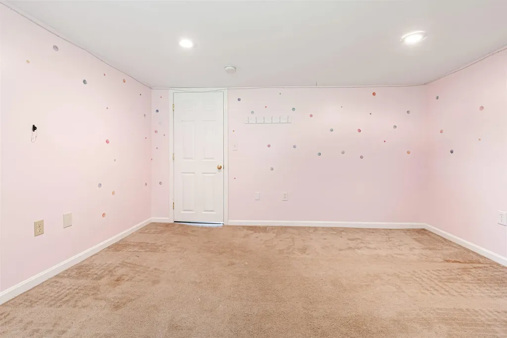 592 Abbot Hill Road Wilton NH 03086