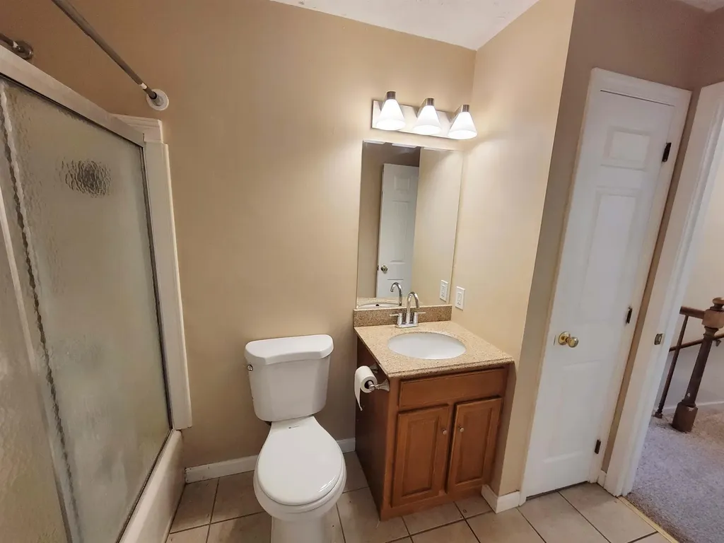 286 Winding Pond Road Londonderry NH 03053