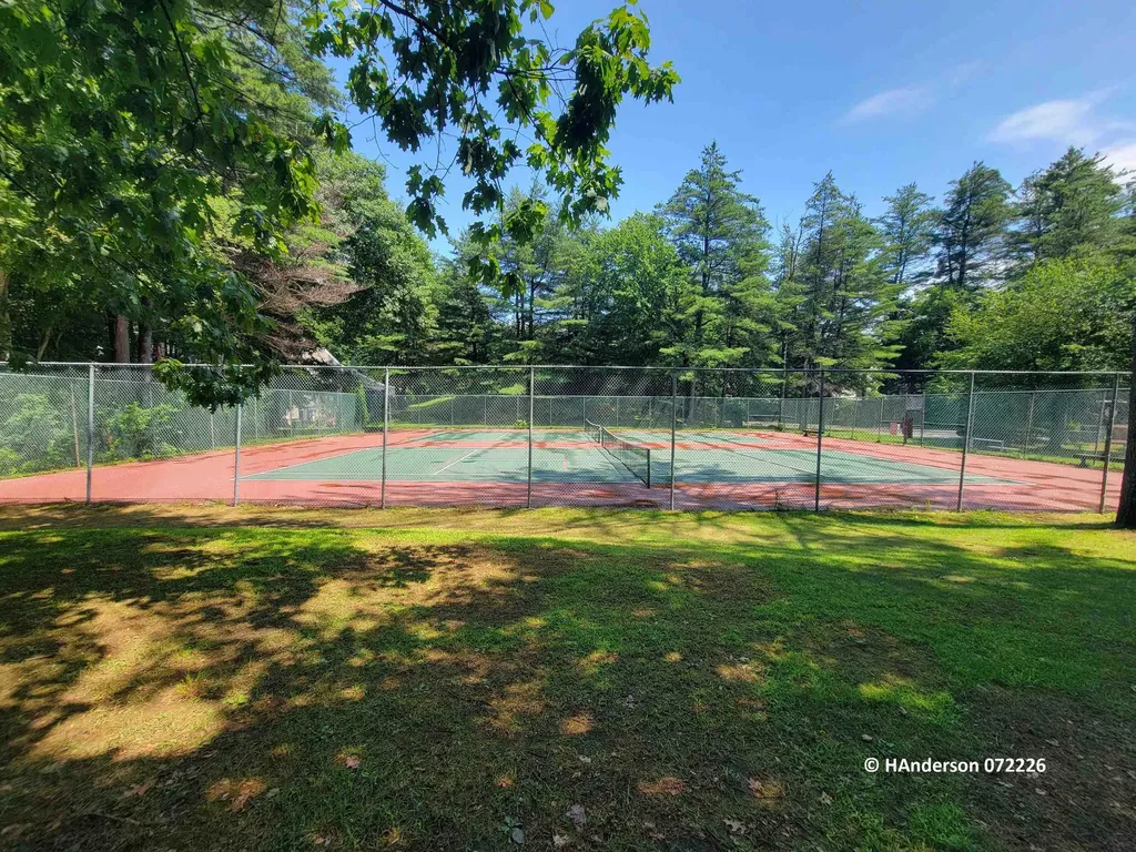 286 Winding Pond Road Londonderry NH 03053