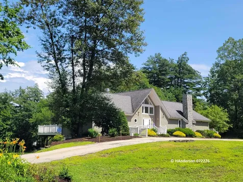 286 Winding Pond Road Londonderry NH 03053