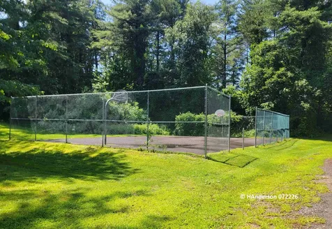 286 Winding Pond Road Londonderry NH 03053
