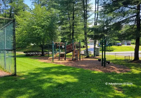 286 Winding Pond Road Londonderry NH 03053