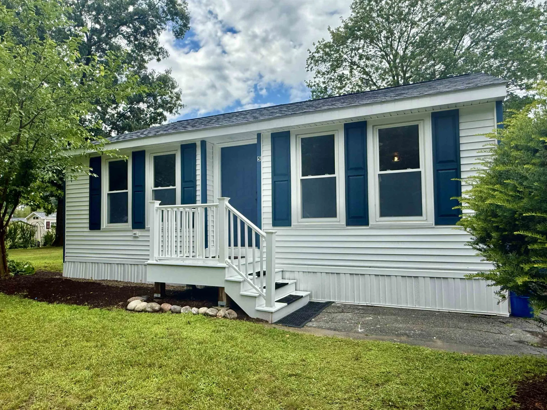 5 Nottingwood Lane Merrimack NH 03054