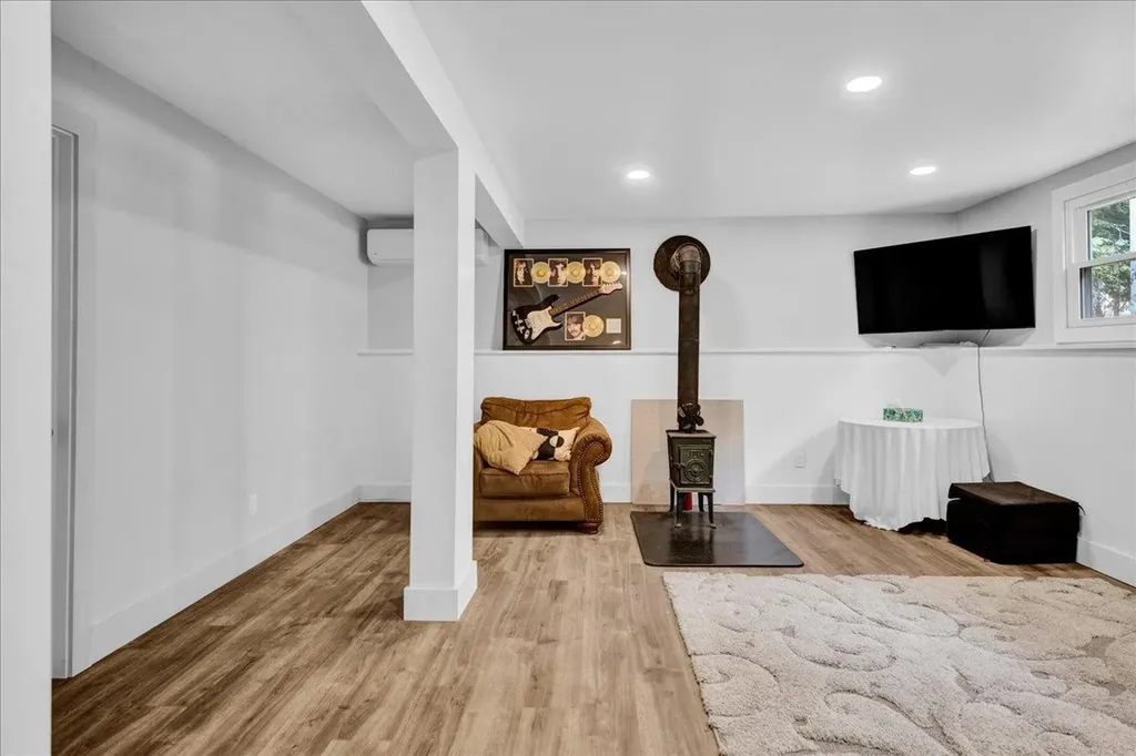 8 Deborah Drive South Burlington VT 05403