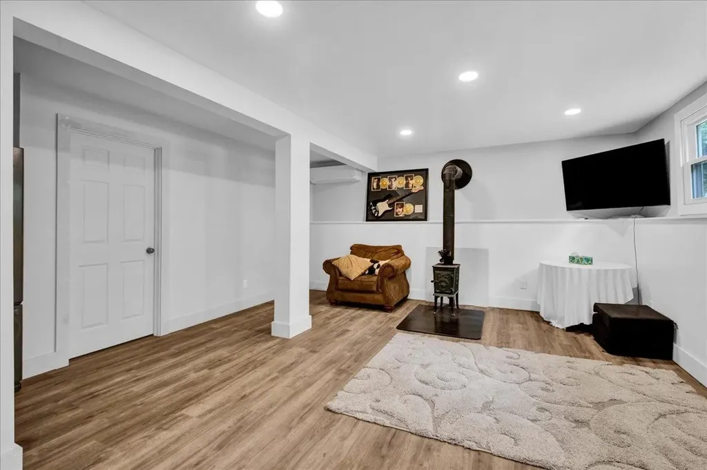 8 Deborah Drive South Burlington VT 05403