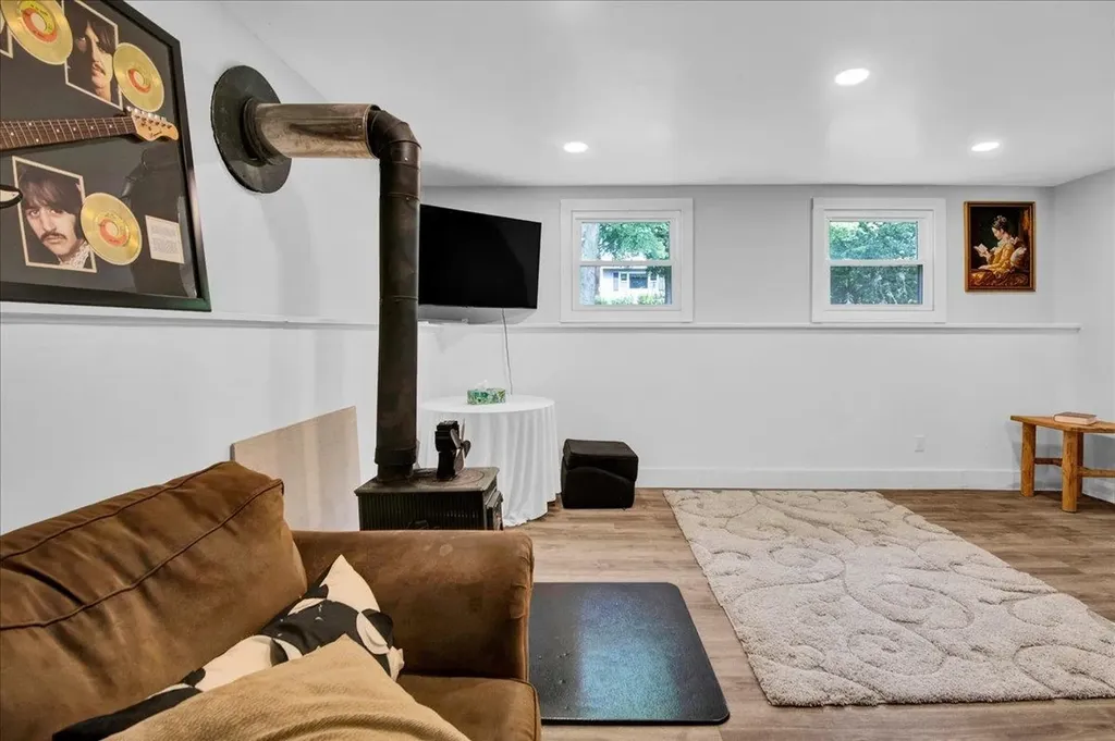 8 Deborah Drive South Burlington VT 05403