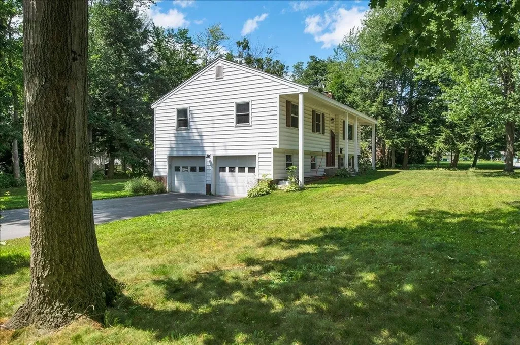 8 Deborah Drive South Burlington VT 05403