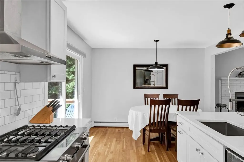 8 Deborah Drive South Burlington VT 05403