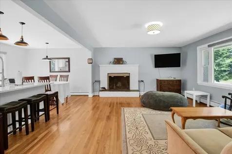 8 Deborah Drive South Burlington VT 05403