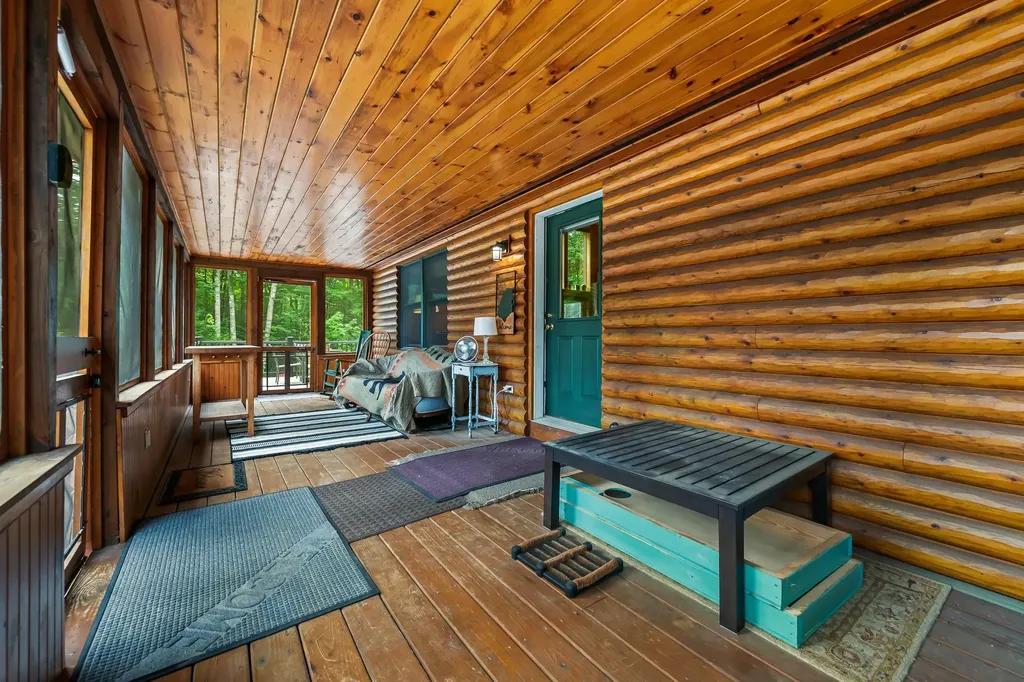 34 Charles Road Conway NH 03813