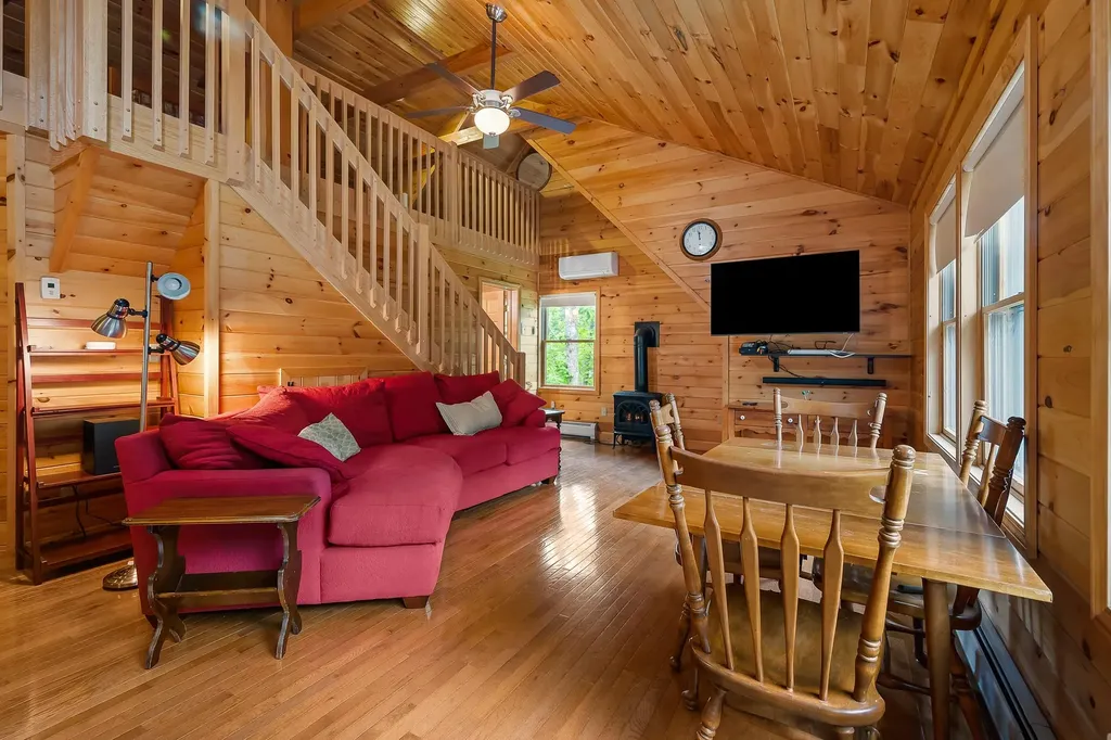 34 Charles Road Conway NH 03813