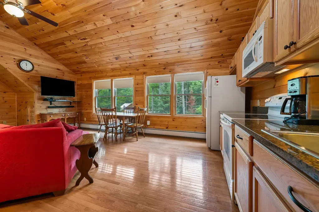 34 Charles Road Conway NH 03813