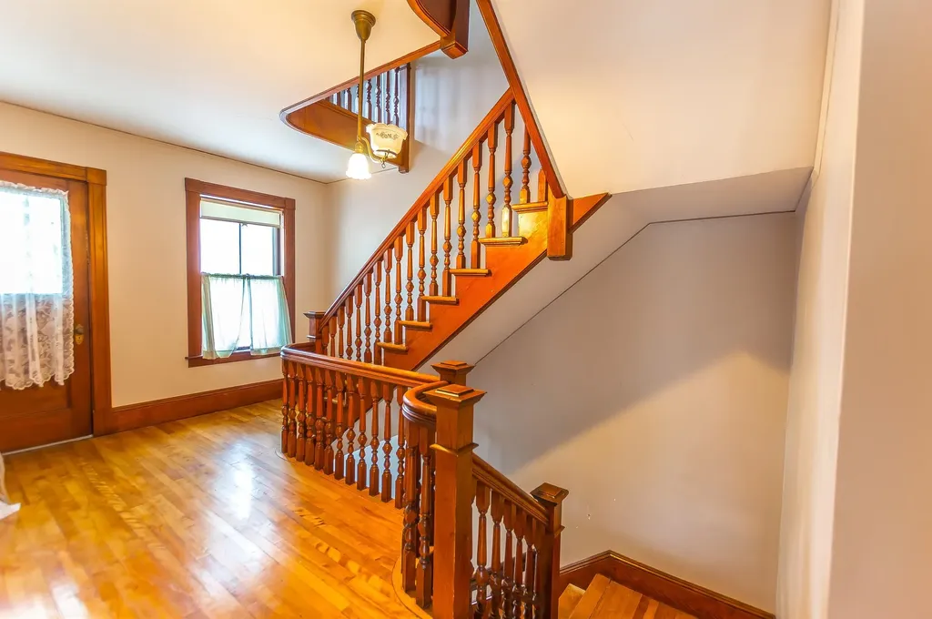 105 Ray Street Manchester NH 03104
