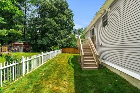 23 Pine Acres Road Allenstown NH 03275