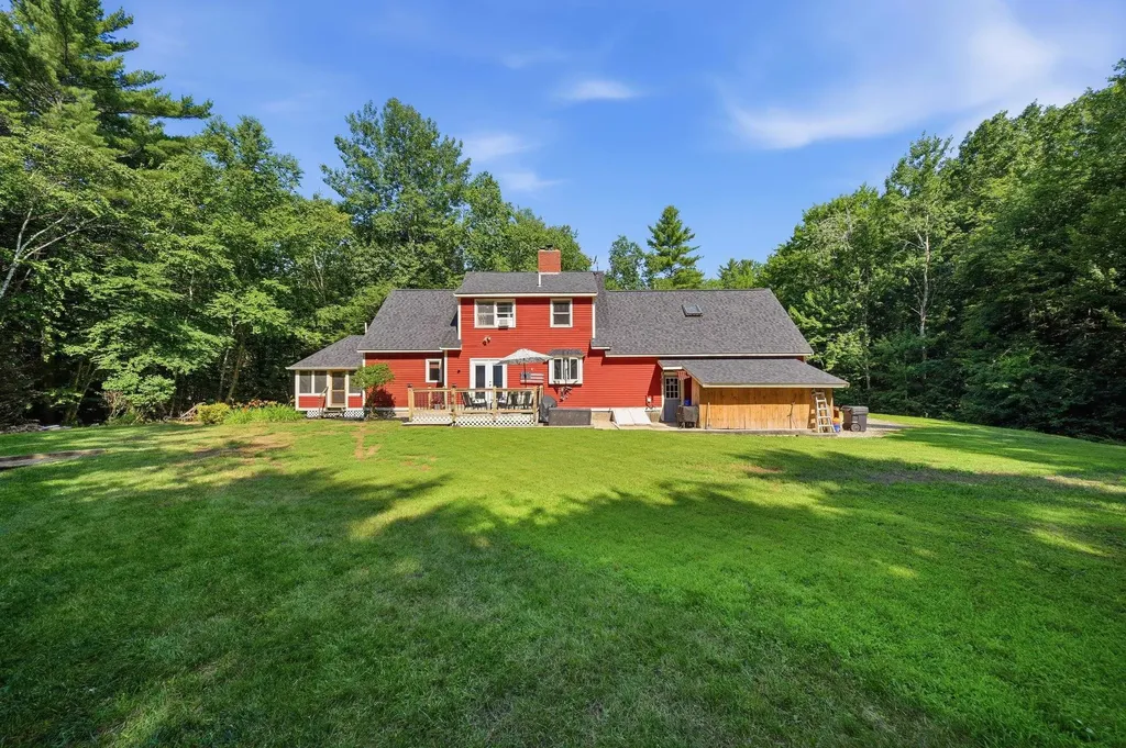 21 Stoney Brook Road Bow NH 03304
