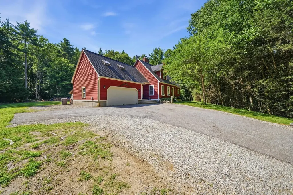 21 Stoney Brook Road Bow NH 03304