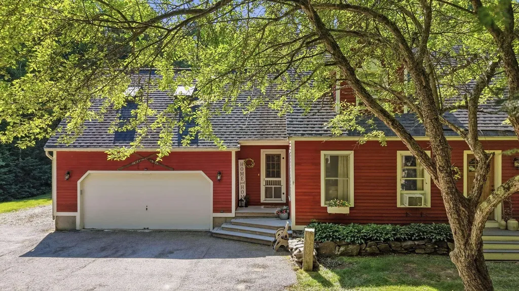 21 Stoney Brook Road Bow NH 03304