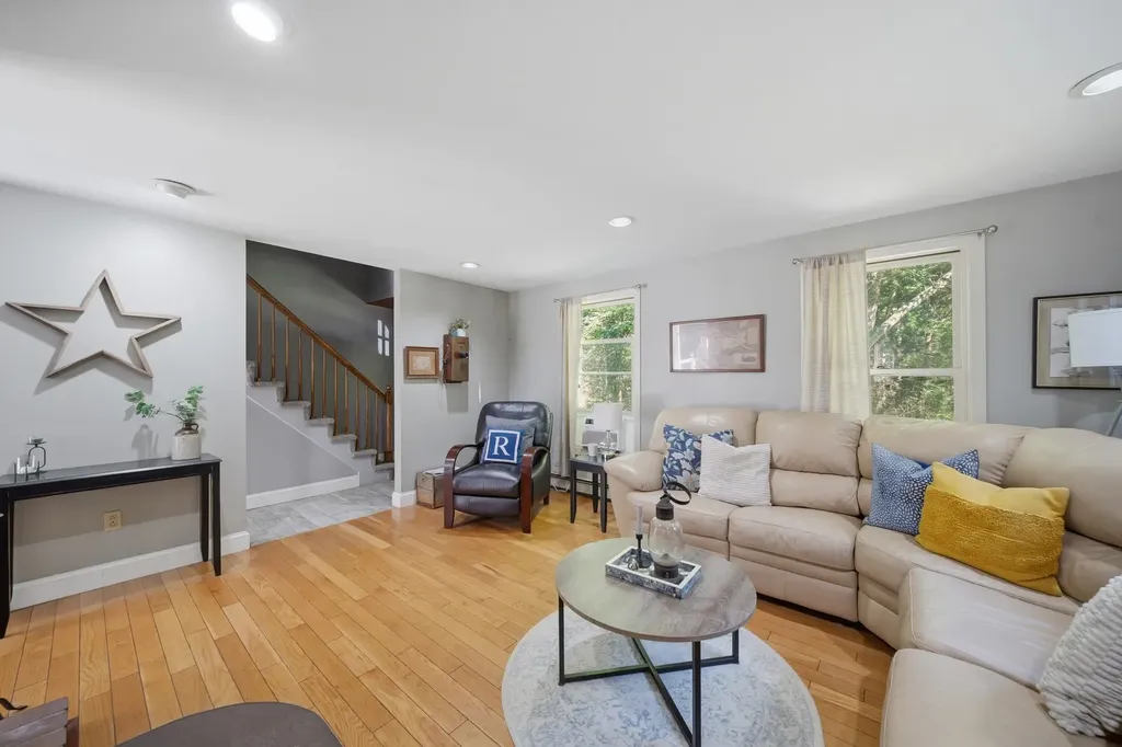 21 Stoney Brook Road Bow NH 03304