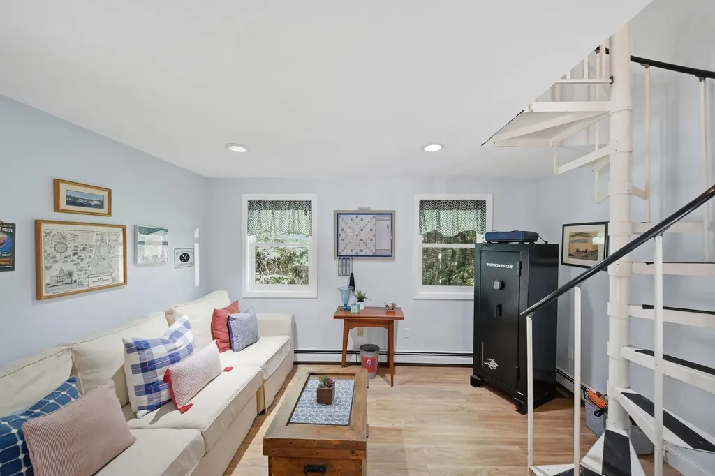 21 Stoney Brook Road Bow NH 03304