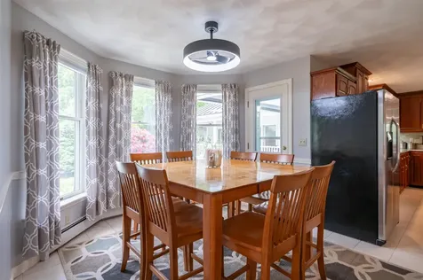 7 Longview Circle Pelham NH 03076
