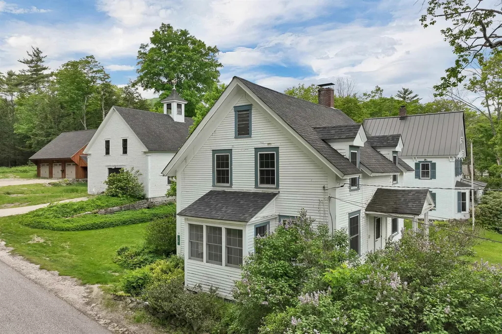 10 Mountain Road Tamworth NH 03883