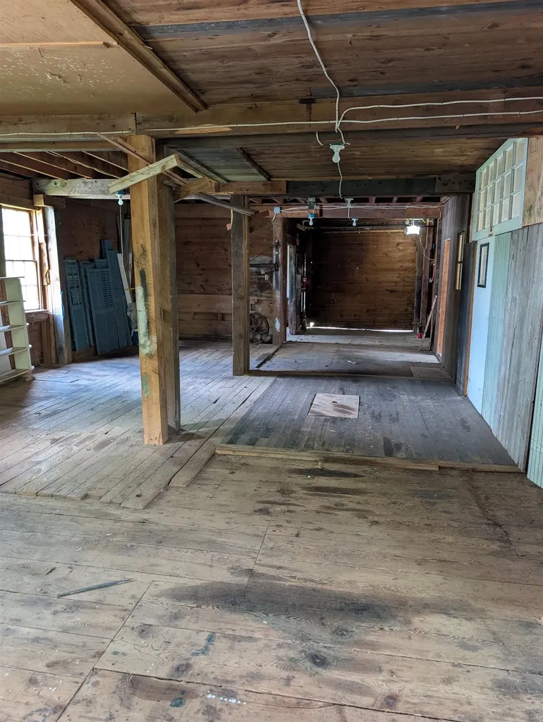 10 Mountain Road Tamworth NH 03883