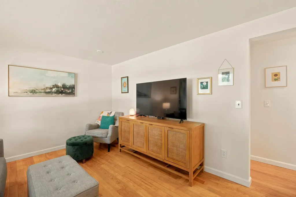 3 Millstream Lane Concord NH 03303
