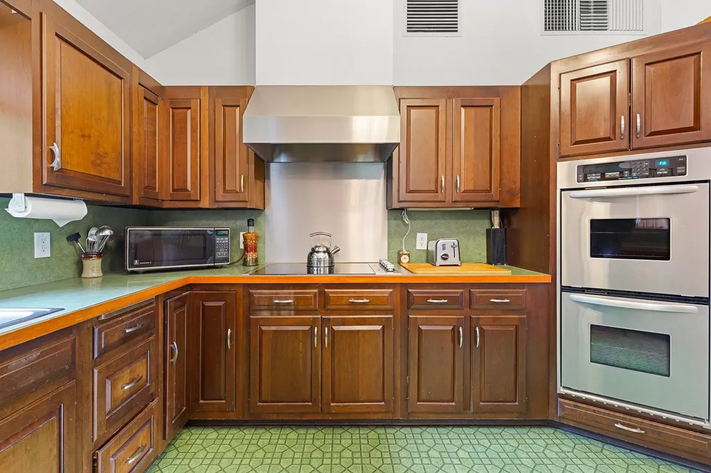 144 Floral Drive Killington VT 05751
