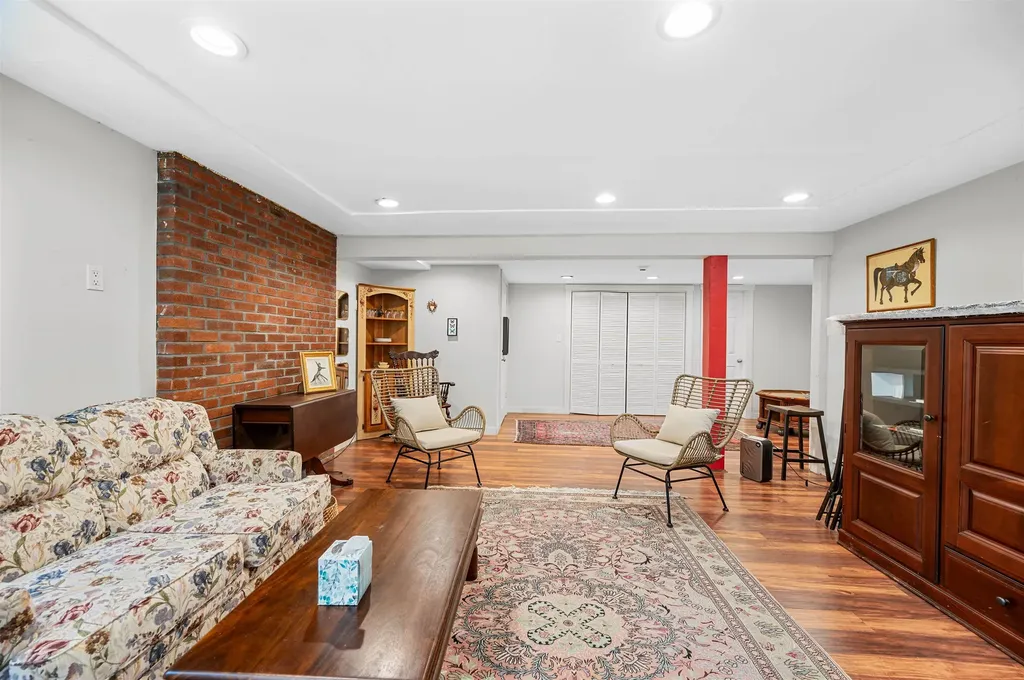 12 Veeder Avenue Barre City VT 05641