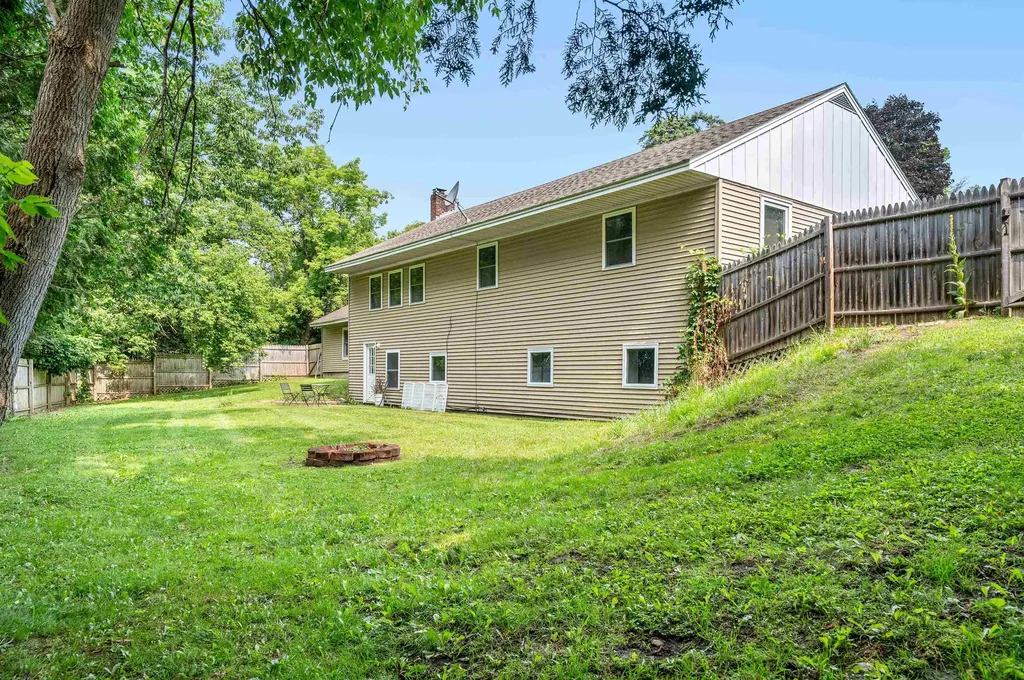 12 Veeder Avenue Barre City VT 05641