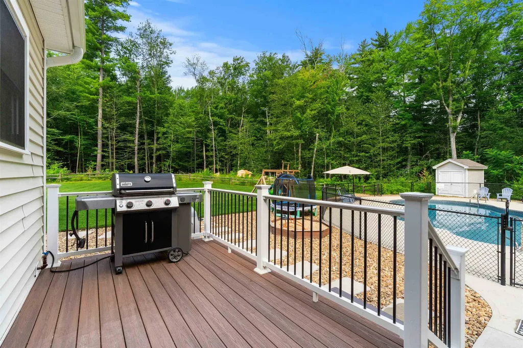 40 Province Road Strafford NH 03884