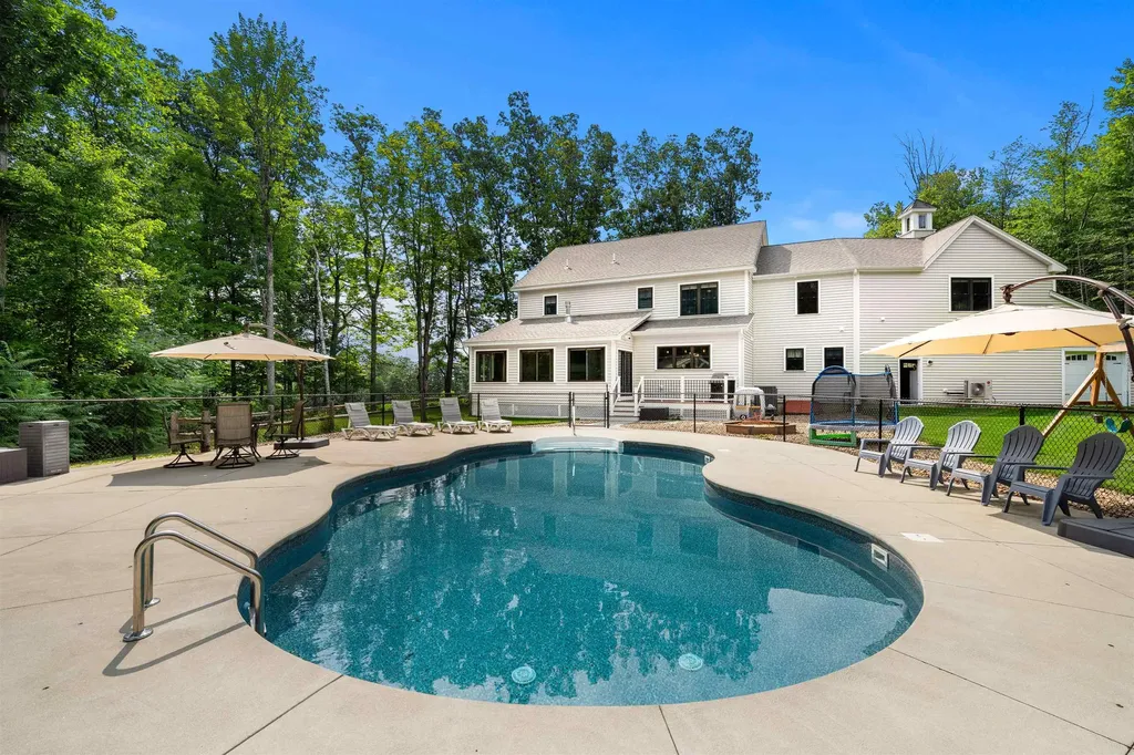40 Province Road Strafford NH 03884