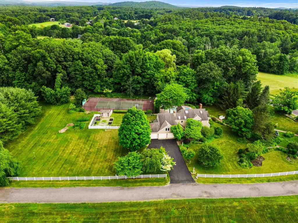 98 Dow Road Hollis NH 03049