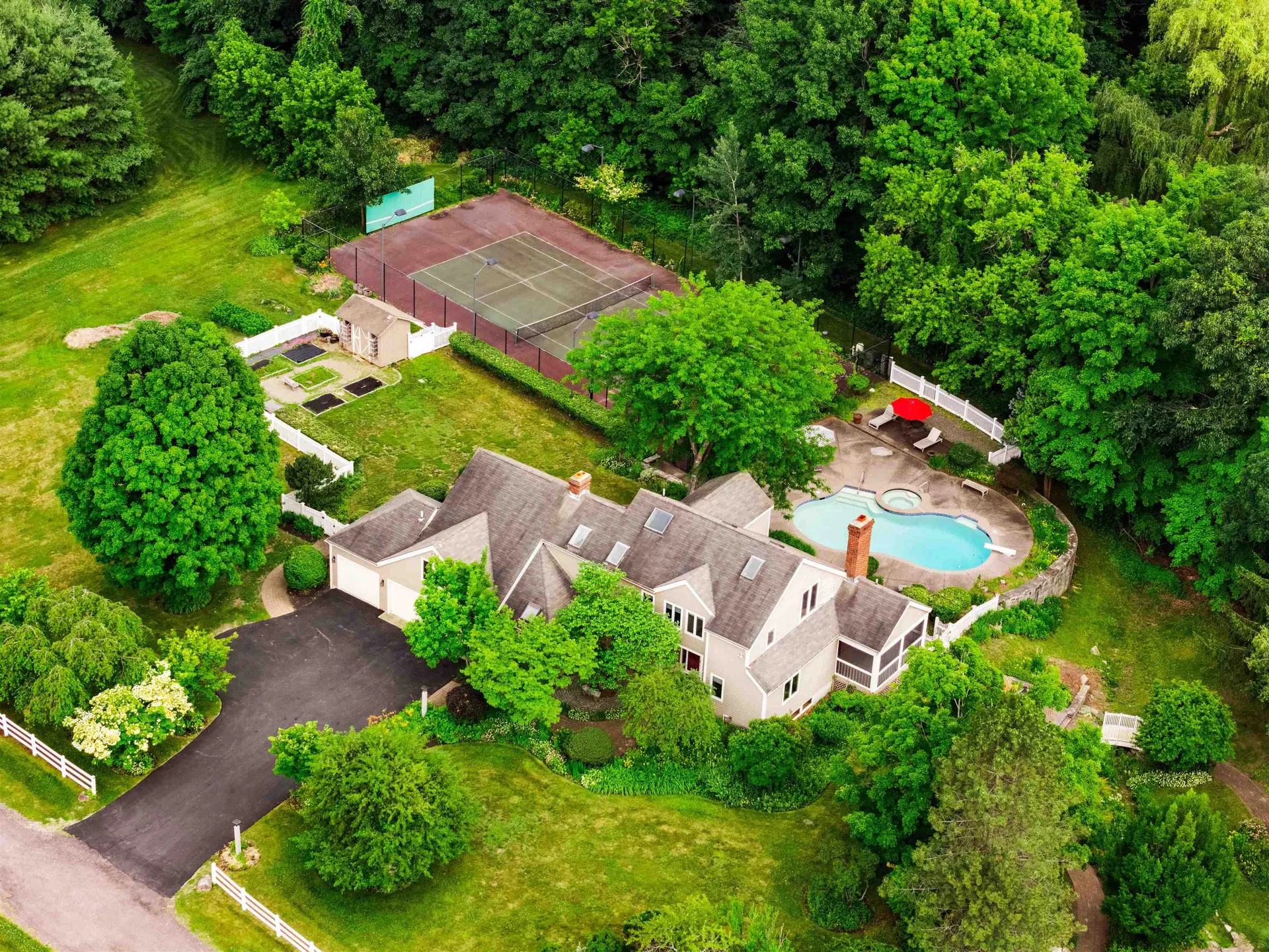 98 Dow Road Hollis NH 03049