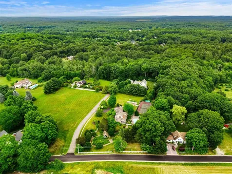 98 Dow Road Hollis NH 03049