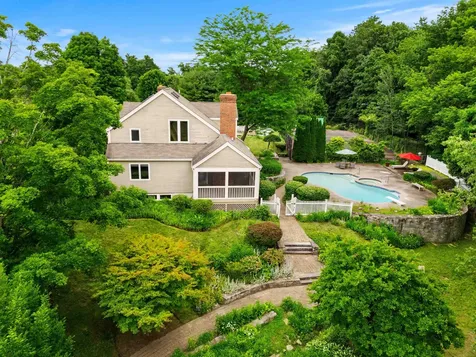 98 Dow Road Hollis NH 03049