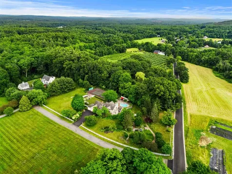 98 Dow Road Hollis NH 03049