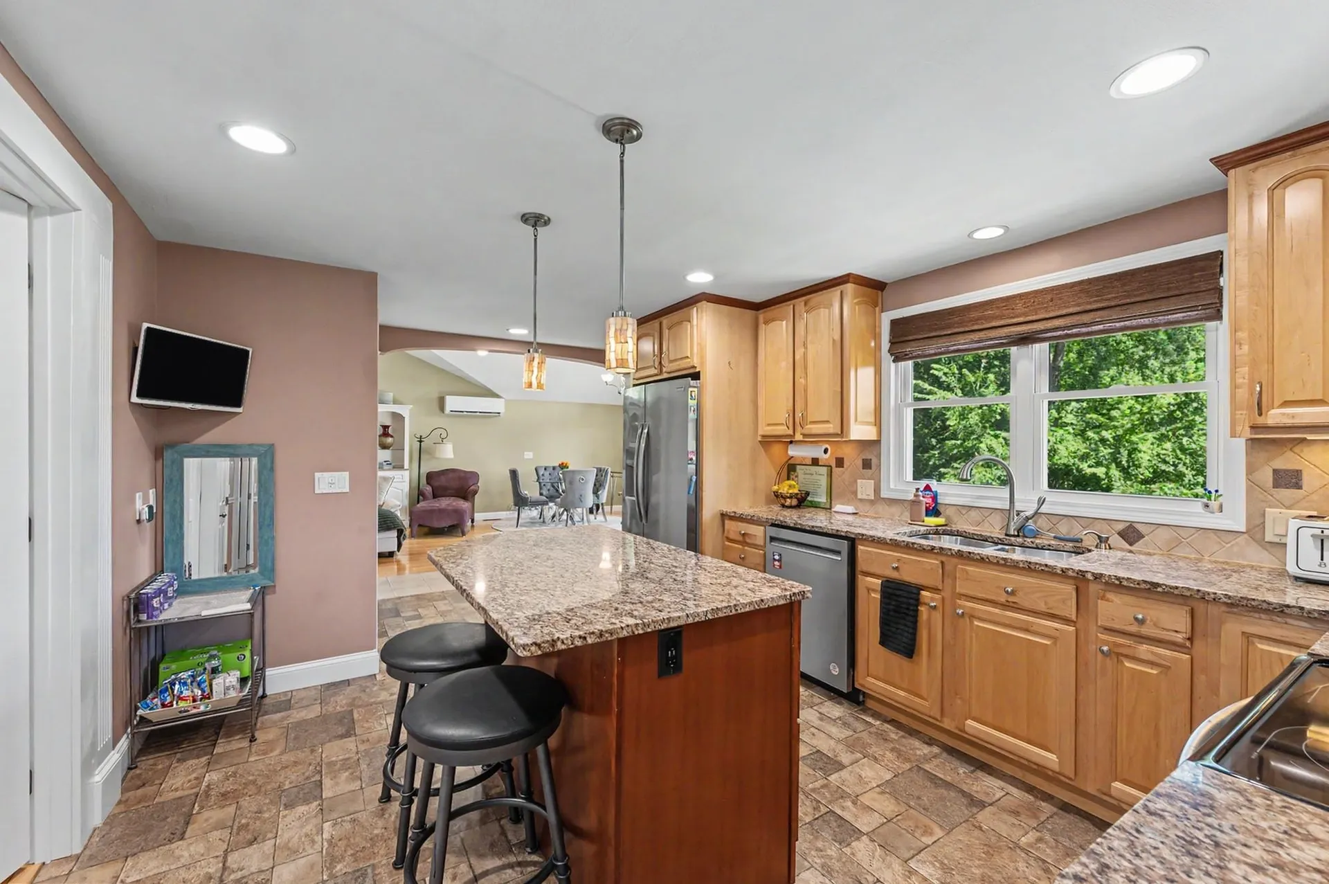 132 Barretts Hill Road Hudson NH 03061