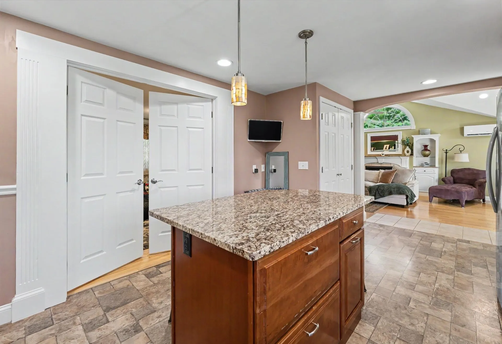 132 Barretts Hill Road Hudson NH 03061