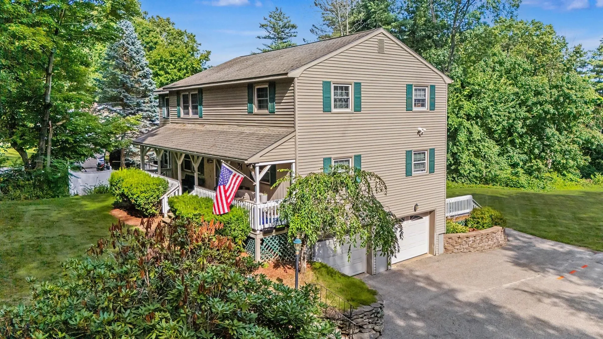 132 Barretts Hill Road Hudson NH 03061