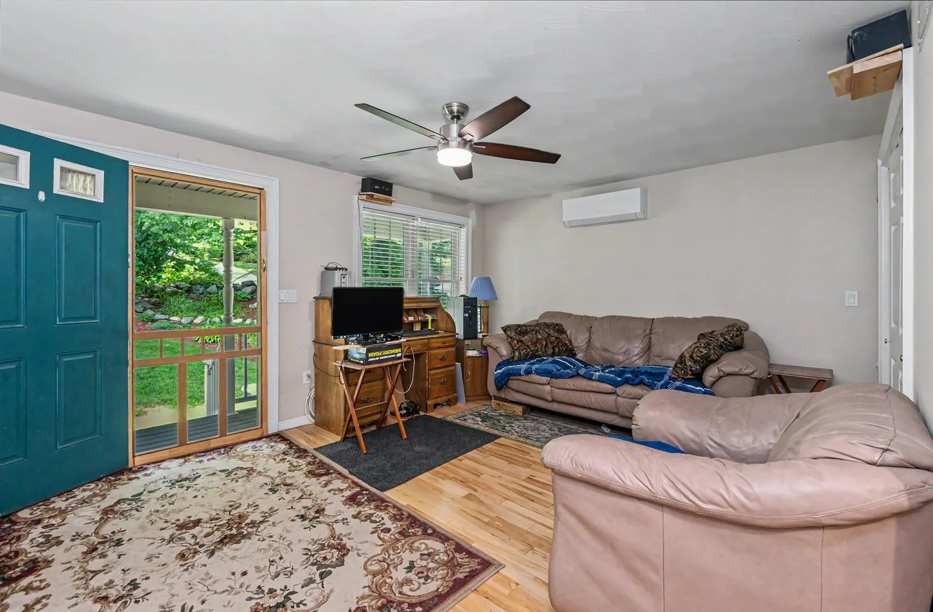132 Barretts Hill Road Hudson NH 03061