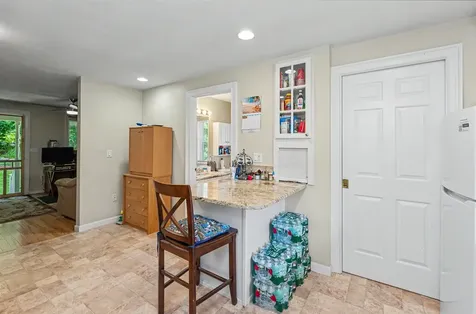 132 Barretts Hill Road Hudson NH 03061