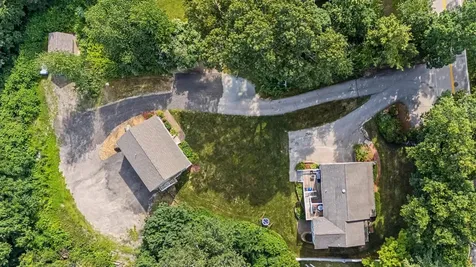 132 Barretts Hill Road Hudson NH 03061