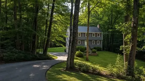 34 Olde Lantern Road Bedford NH 03110